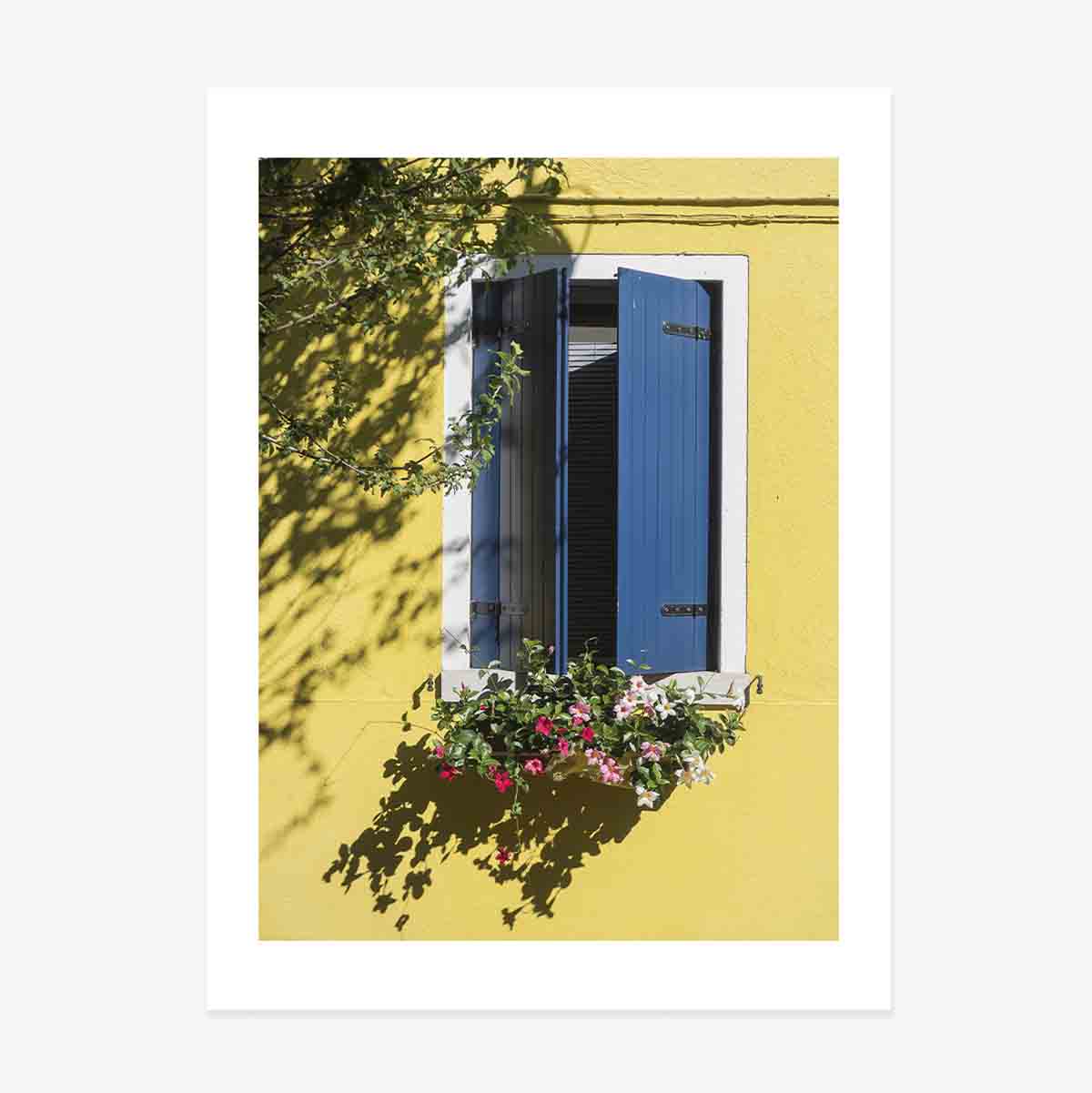 Affiche « La fenêtre bleue aux fleurs »